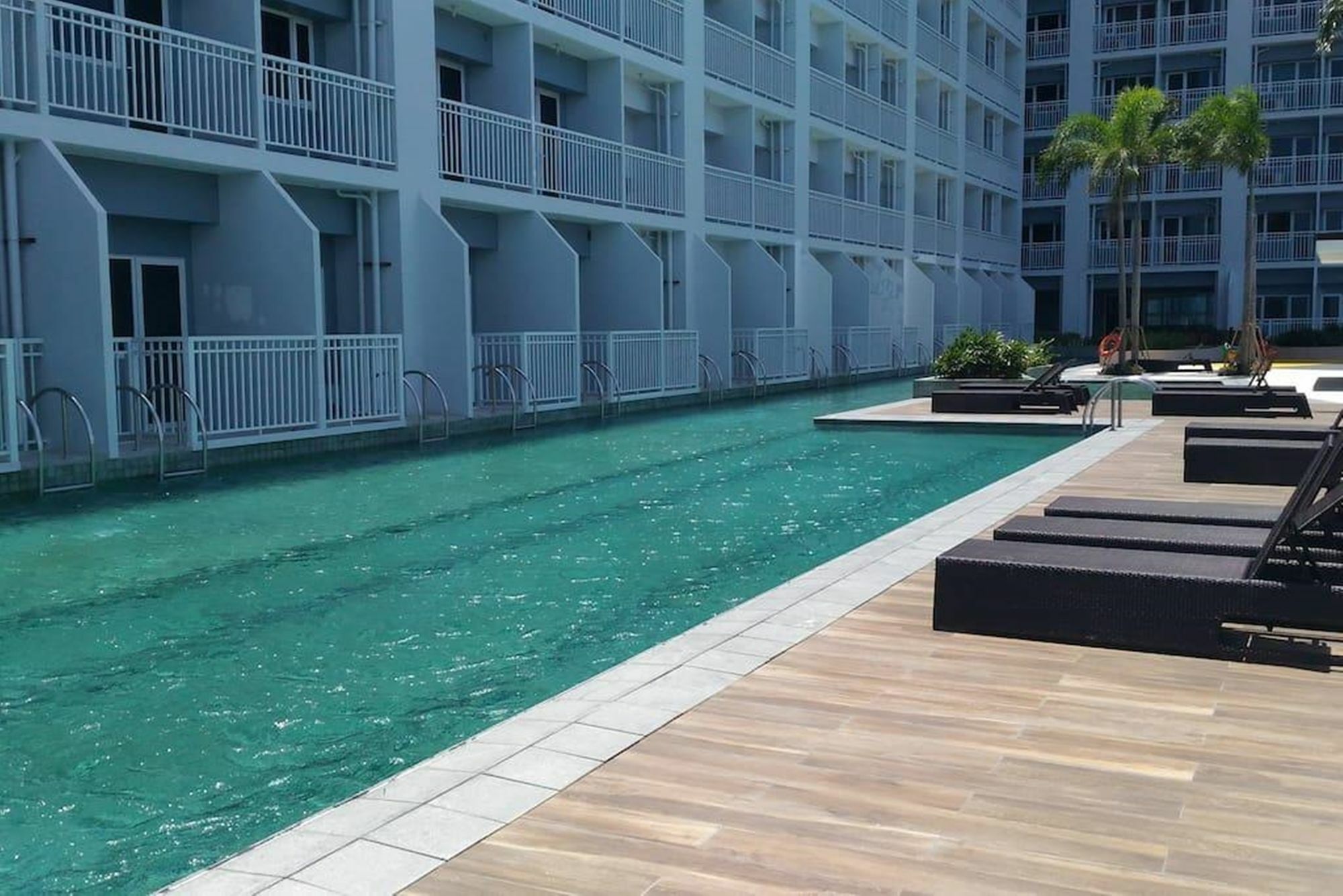 Maxstays - Max View @ Breeze Residences Pasay Exterior photo